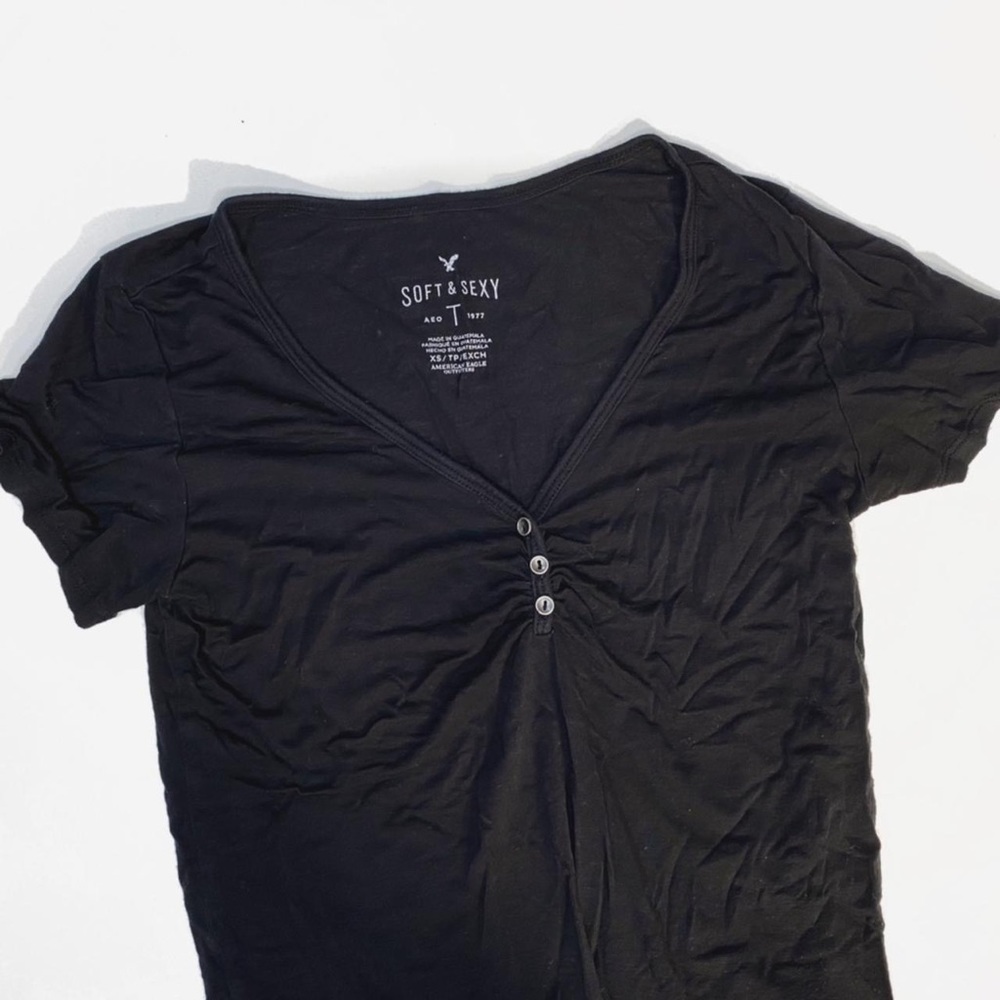 American Eagle T shirt